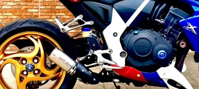 Escapamento esportivo CB1000r 2010-16