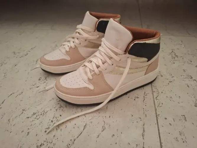 Sapatênis Constance estilo bota n° 35