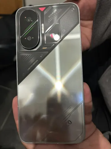 Xiomi poco F7