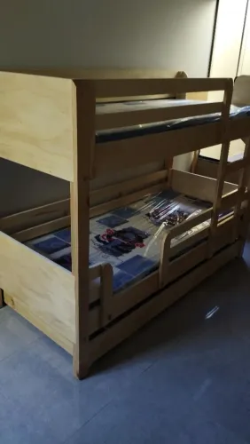 Cama Montessoriana infantil