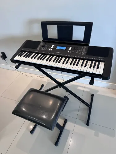 Teclado Yamaha Psr e373 + Suporte X + Banqueta + Pedal + Capa + Mochila