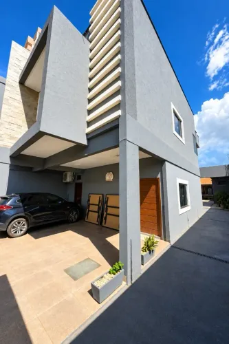 Casa para venda / bairro Cidade Jardim 600m² * 3 Quartos * 1 Vaga * 4 Banheiros Possui 03