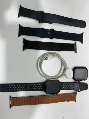 Apple Watch Séries 4 44mm + Kit Completo de Pulseiras