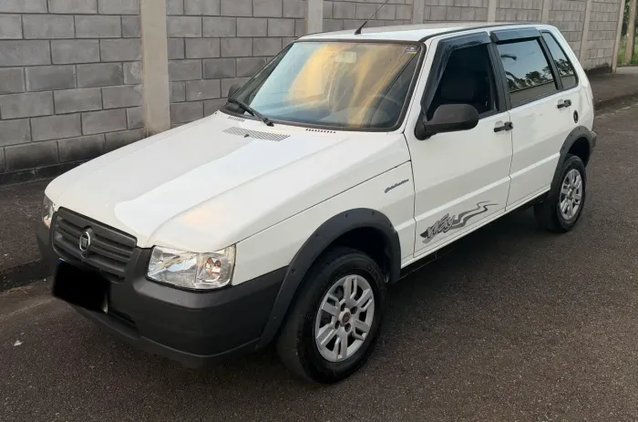 Fiat Uno Mille Celeb. WAY Econ. 1.0 F.flex 4P 2013