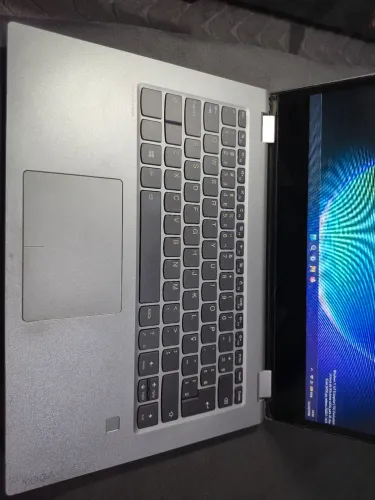 Notebook 2 em 1 Lenovo Yoga 520