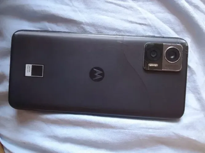 celular com defeito