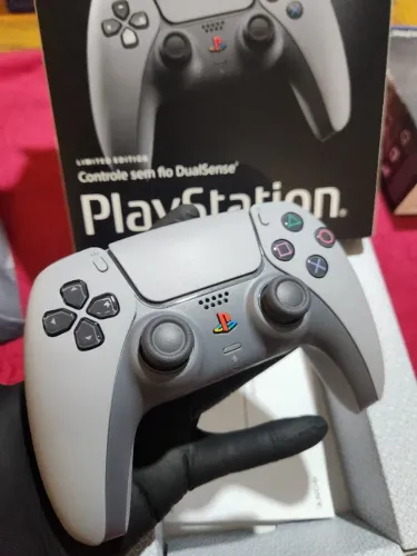 Controle PS5 Limited Edition Dualsense 30th Anniversary