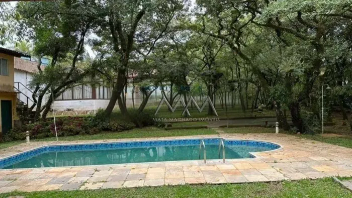 Casa à Venda no Condomínio Morro do Chapéu.