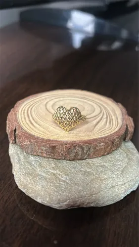 Anel de ouro 18k 750 coração