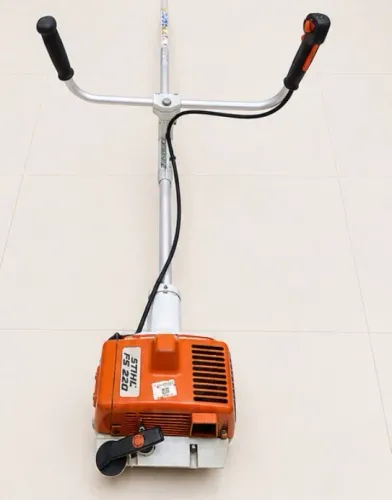 ROÇADEIRA STIHL FS 220 (ORIGINAL)