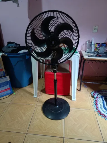 Ventilador de pé