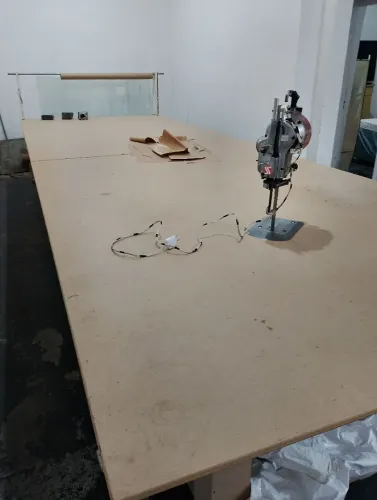MESA DE MDF CORTE DE TECIDOS 