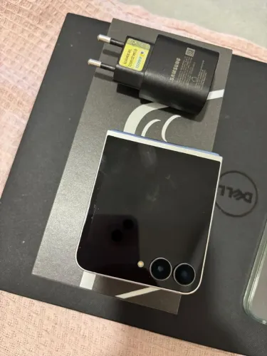 Galaxy Z Flip FE