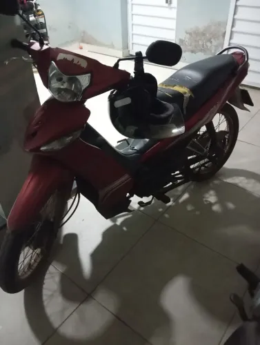 Moto muito boa de Motor