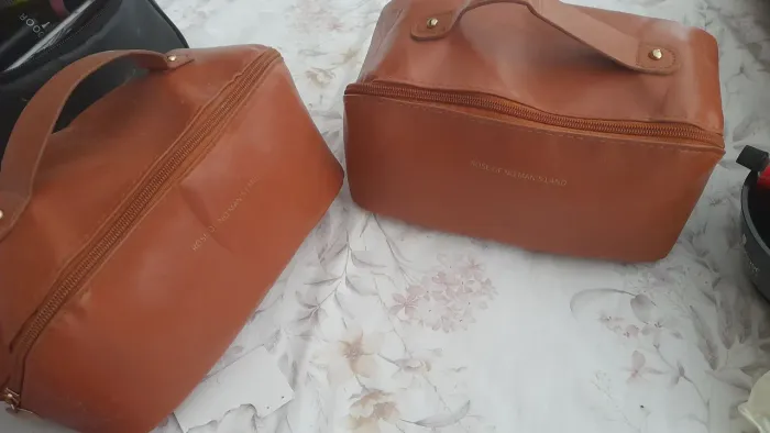 Duas necessárie por 30 reais
