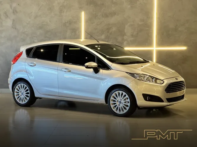 Ford Fiesta Titanium 1.6 16V Flex Power Shift 2015