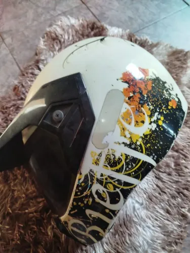 Capacete