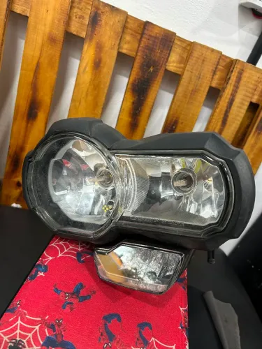 Farol BMW R1200 ano 2016
