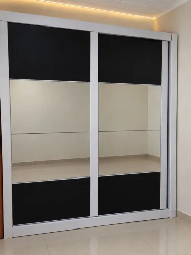 Guarda roupas usado para vender!