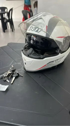 Vendo capacete ou aceito trocas 