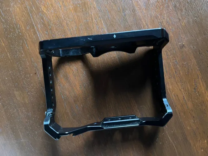 Gaiola Cage SmallRig para câmera Sony mirrorless