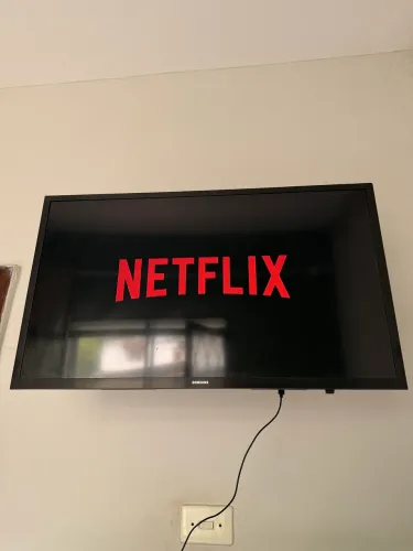 Smart TV Samsung 32? LED Wi-Fi + Controle Original - Funcionando Perfeitamente