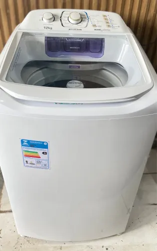 ELECTROLUX 12 KG SEMI NOVA