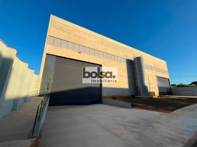 BARRACÃO NOVO COM 1.500M² NO PARQUE PAULISTA ! !