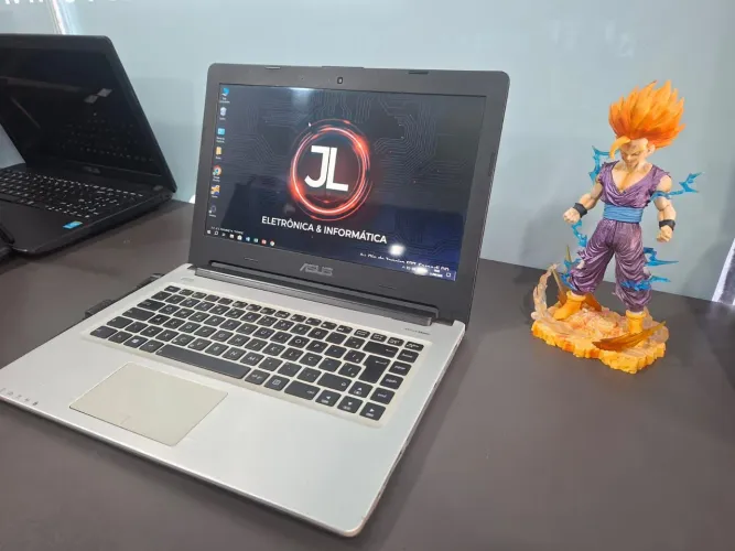 Notebook Asus i5/8gb /ssd120gb/Com placa de vídeo