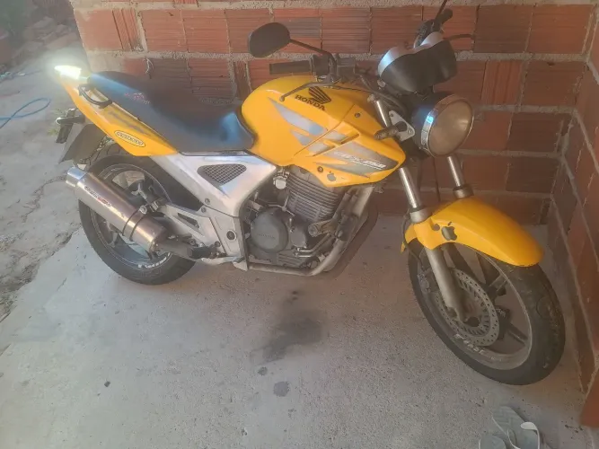 CBX 250 Twister 