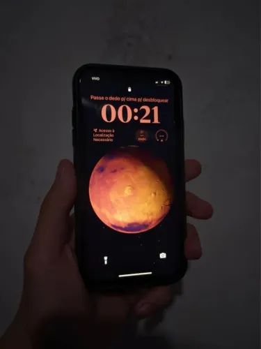 iPhone XR Preto com Capinha + Carregador Por indução