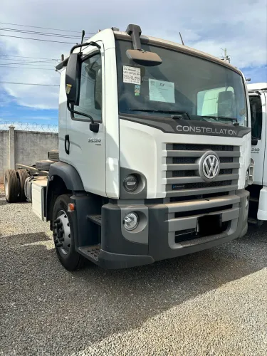 Volkswagen 26.320 6x2 truck