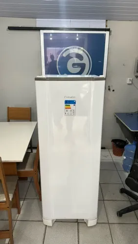 GELADEIRA SEMI NOVA