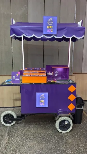 Carrinho de açaí gourmet