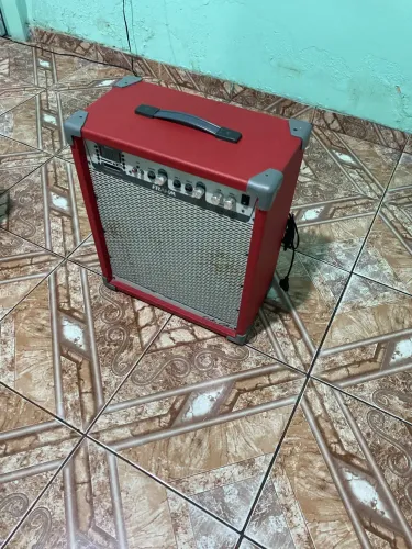 Amplificador/caixa de som da Frahm
