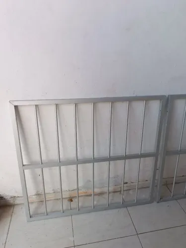 Grades de alumínio