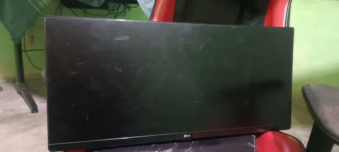 Monitor LG UltraWide 25" com Suporte Articulado