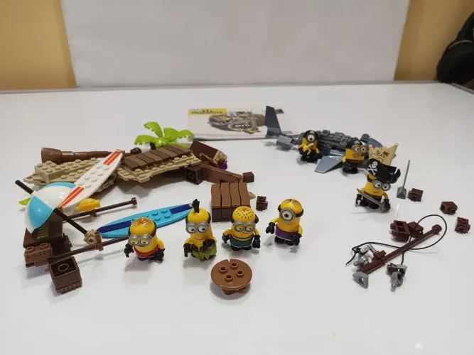 Brinquedos de montar Minions mega books 