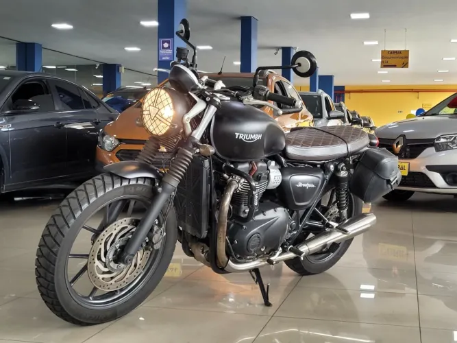 Triumph STREET TWIN 900cc