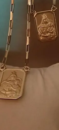 Vendo ouro maciço 750 18k. 