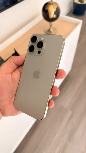 iPhone 16 Pro Max 256gb. Em oferta