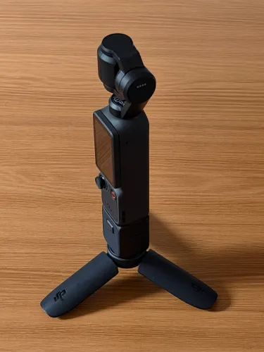 DJI Osmo Pocket 4 Creator Combo - Apenas 1 Mês de Uso (Impecável/Estado de Novo)