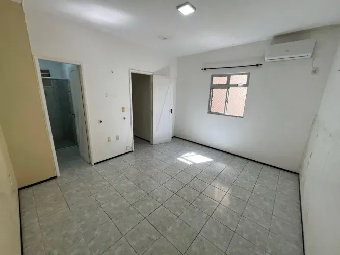 Casa a venda na Maraponga com 3 quartos