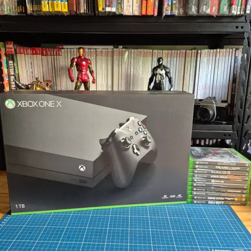 Console Xbox One X 1TB + 10 jogos