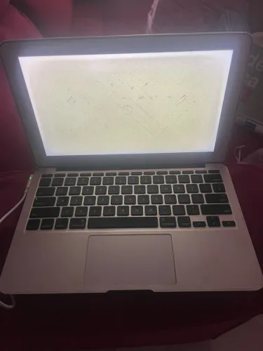 MACBOOK