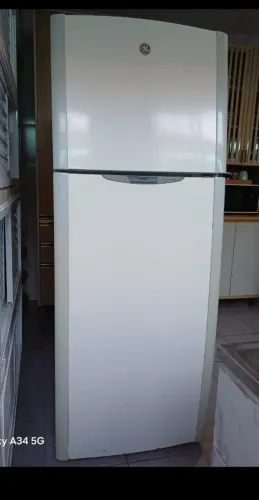 Geladeira em bom estado