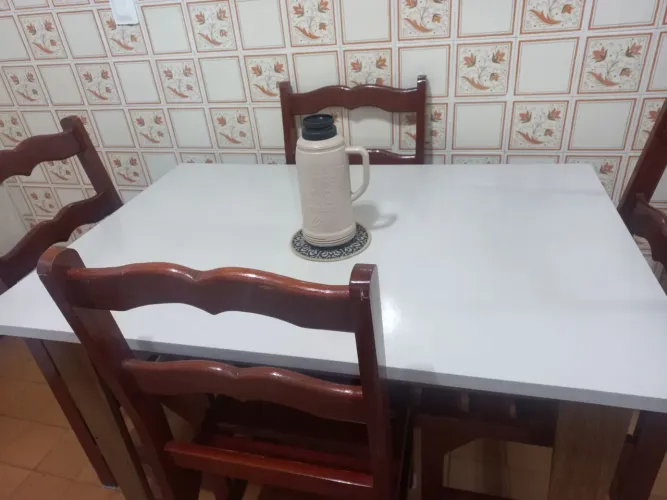 Mesa de jantar.