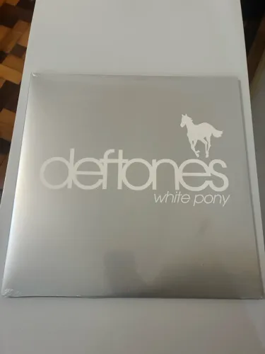 Lp Defttones