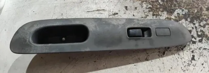 Comando Botão Vidro Dianteiro Direito Lancer 1997 - 2000
