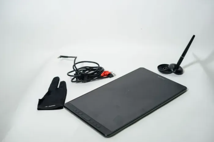Mesa Huion Kamvas 13 (com tela)